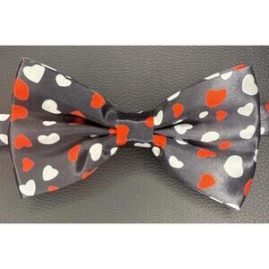 Red and White Hearts Valentine’s Day Adjustable Bowtie For Men made with Polyest